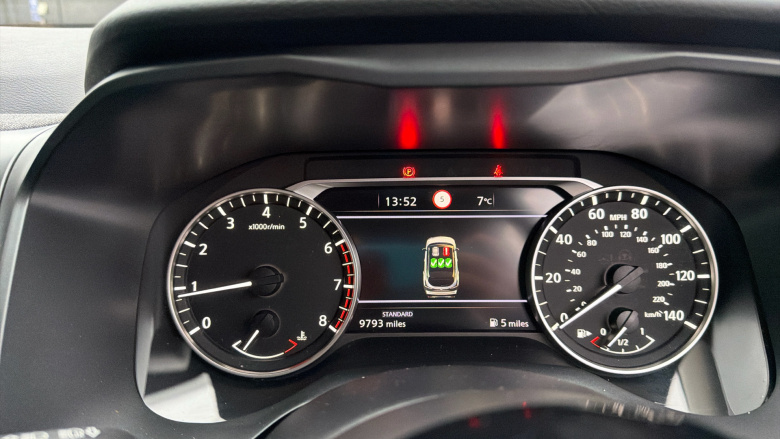 Nissan Qashqai 1.3 DiG-T MH Acenta Premium 5dr Petrol Hatchback